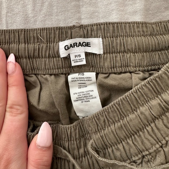 army green cargo pants - Picture 3 of 3